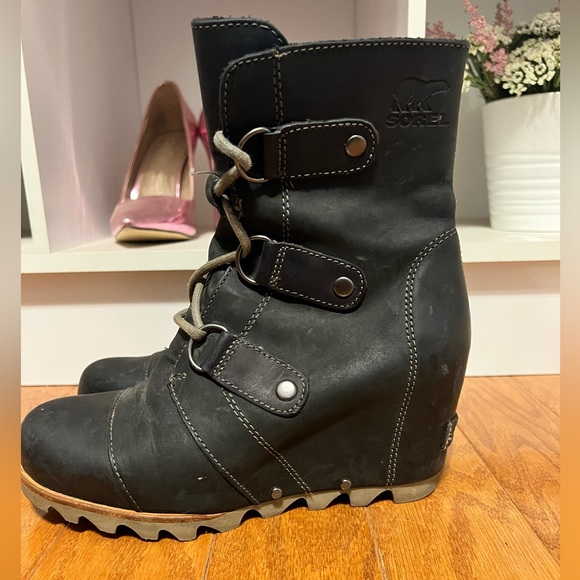 Sorel Hidden Wedge Boots - Picture 5 of 7